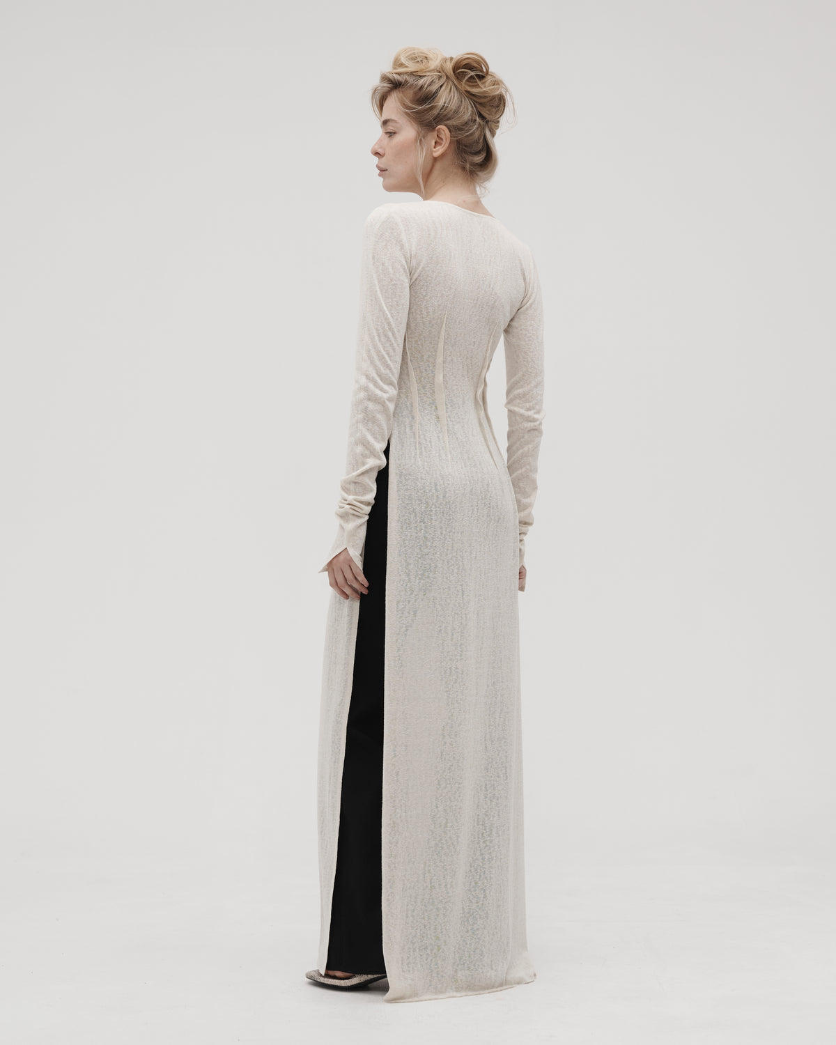 FULL LONG BUTTONED TOP IN BEIGE