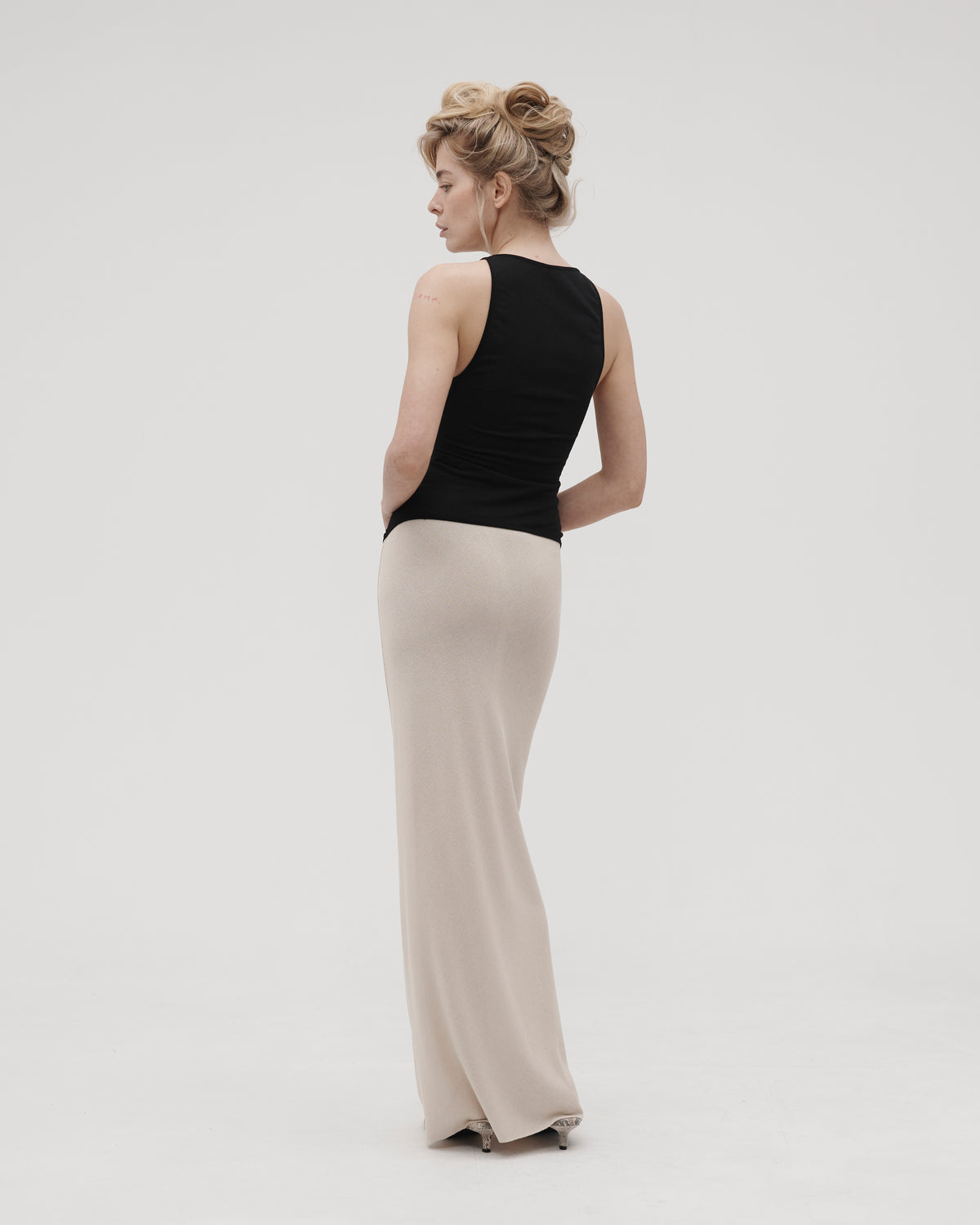 FASTEN ME TOP IN BLACK