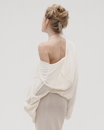 RELAXED-FIT HOODIE IN MILK