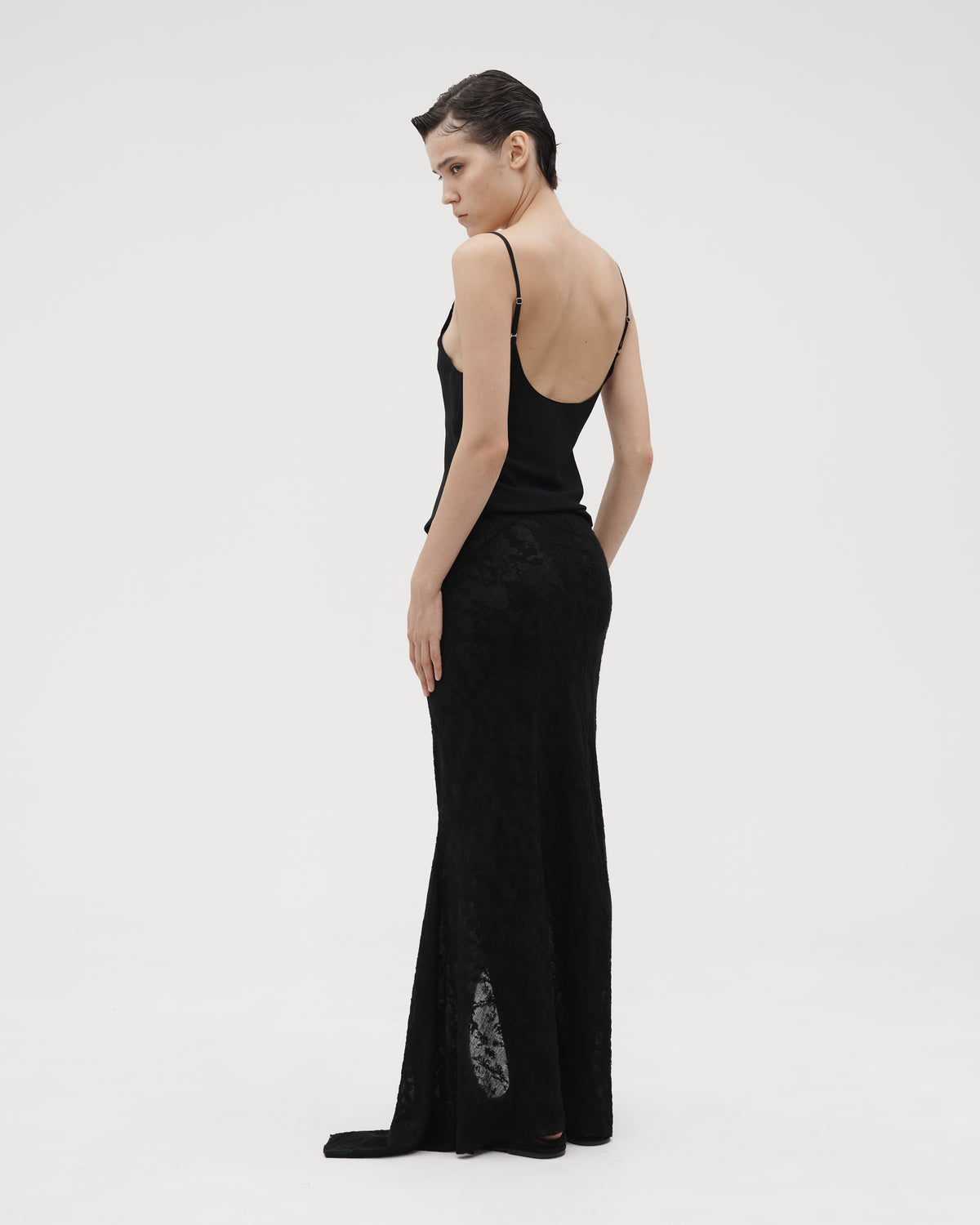 FISHTAIL SKIRT IN BLACK