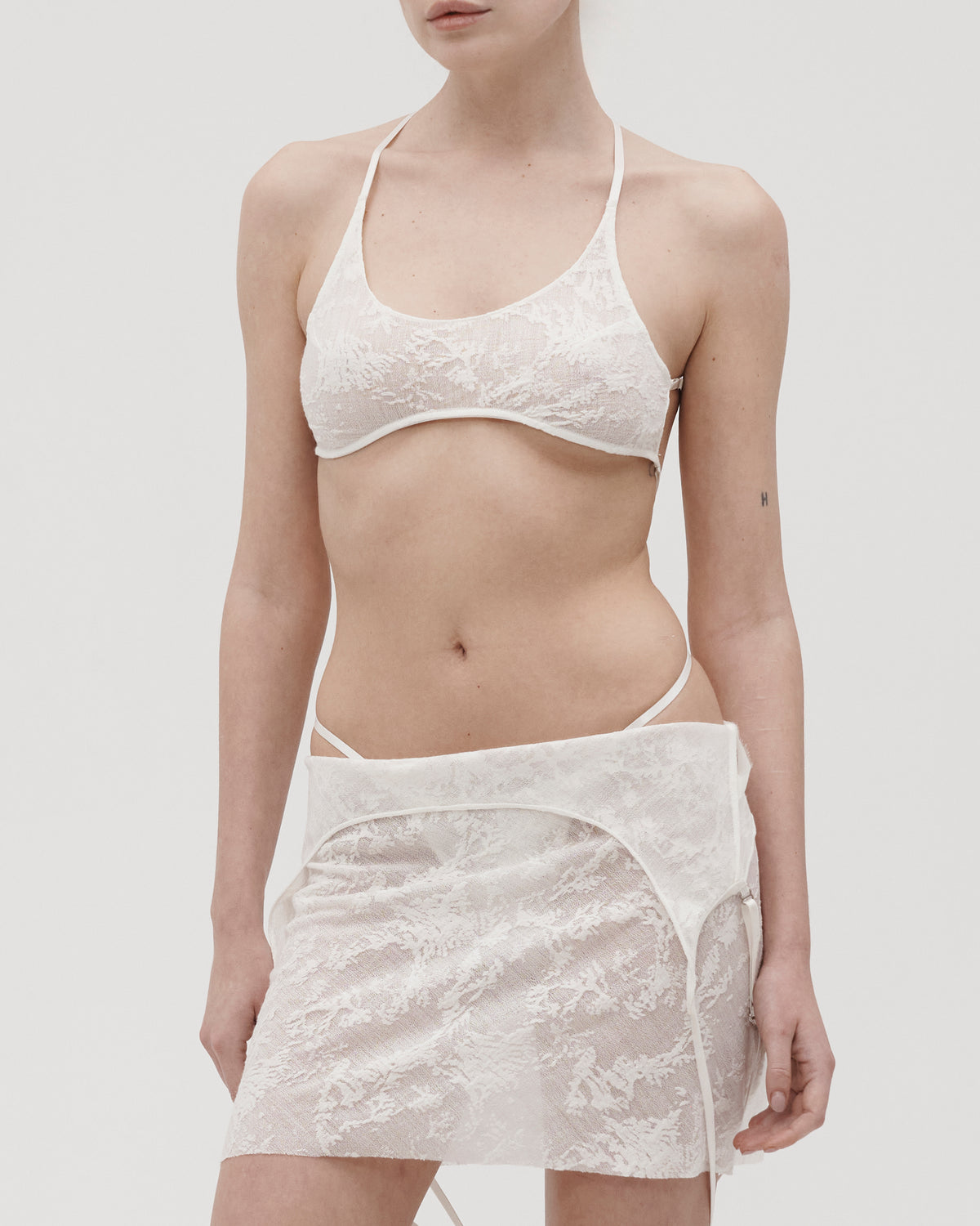 SCOOP TOP IN IVORY