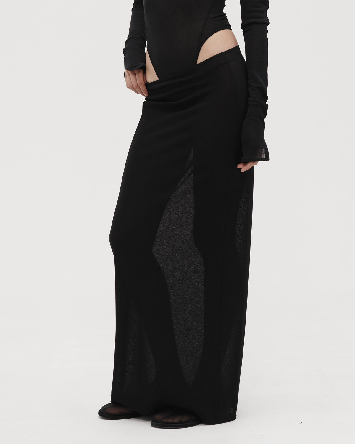 DAILY MAXI SKIRT IN BLACK