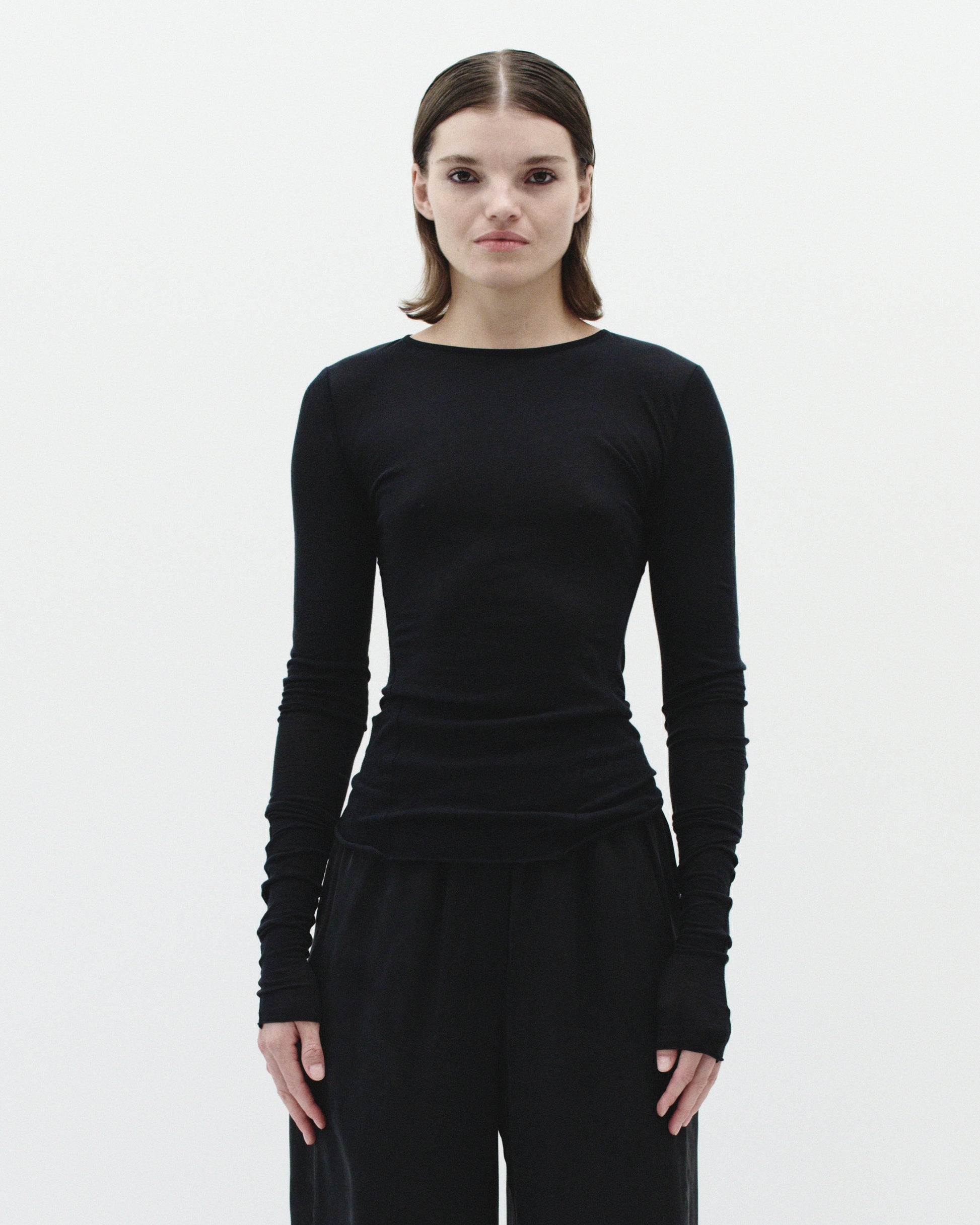 DAILY LONGSLEEVE IN DUST BLACK