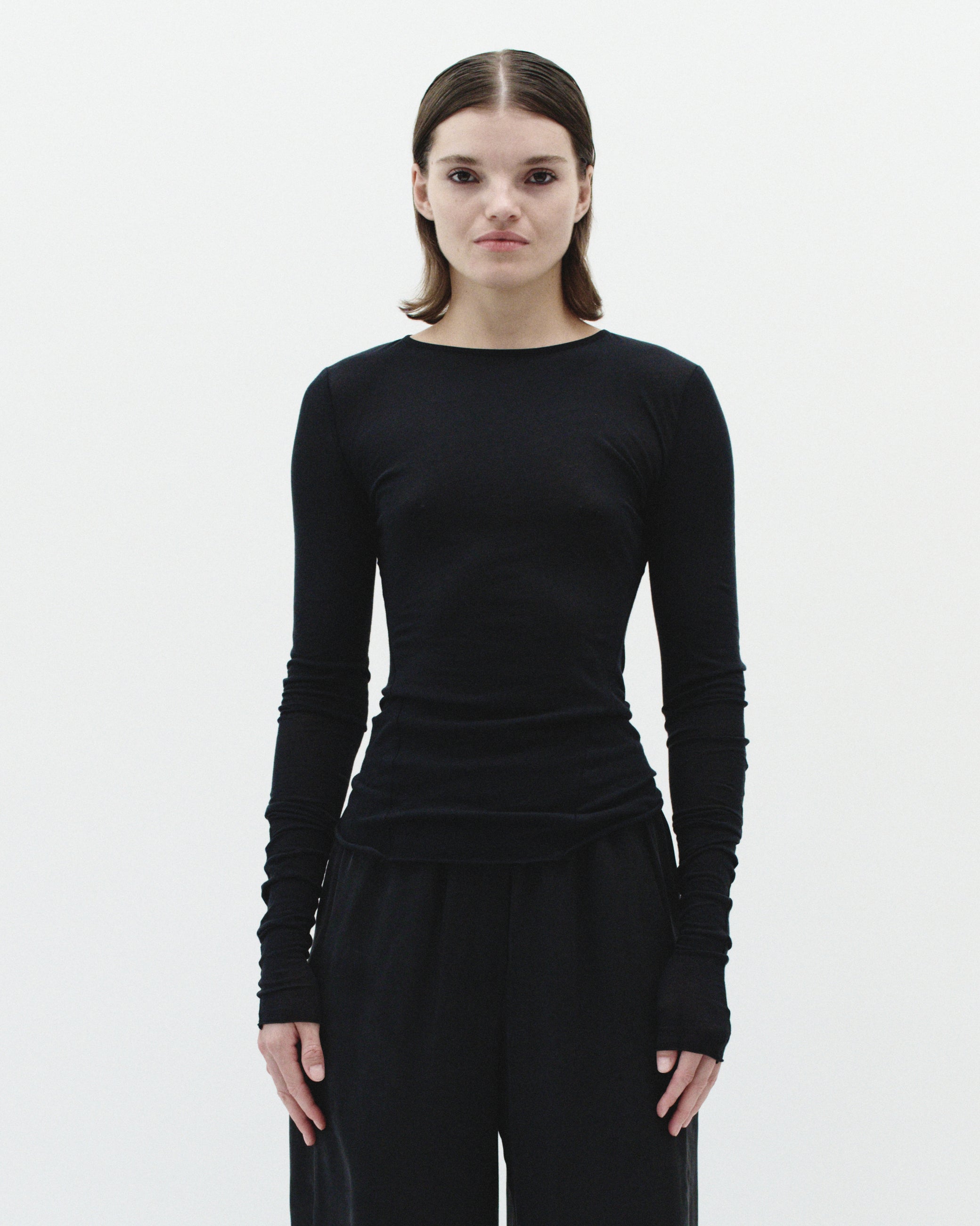 DAILY LONGSLEEVE IN DUST BLACK