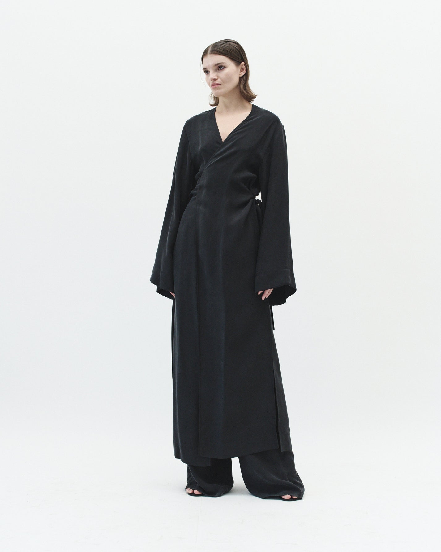 VEIL THROW IN DUST BLACK