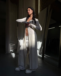 FULL LONG BUTTONED TOP IN MILK