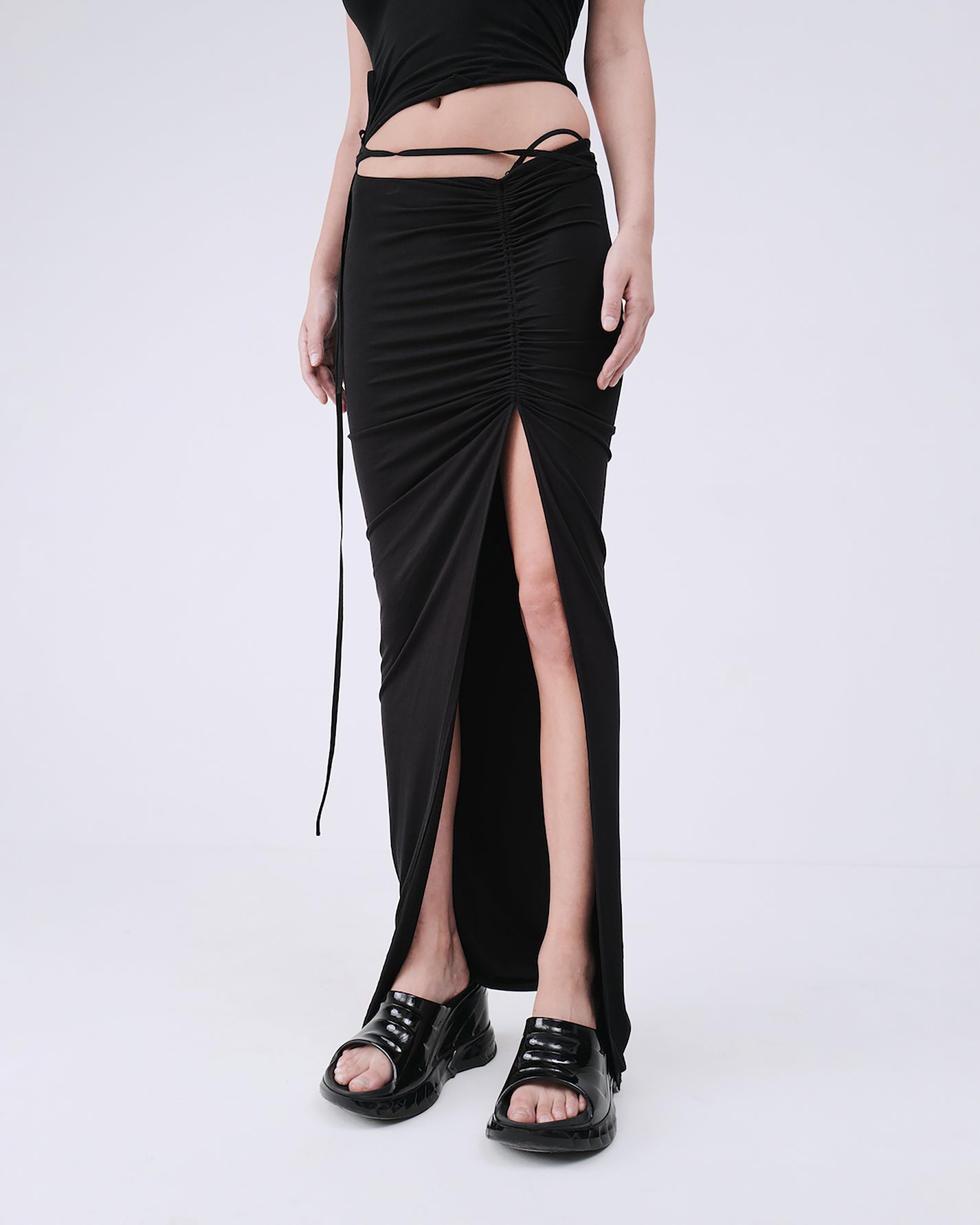 FLOOR-LENGTH SKIRT IN BLACK