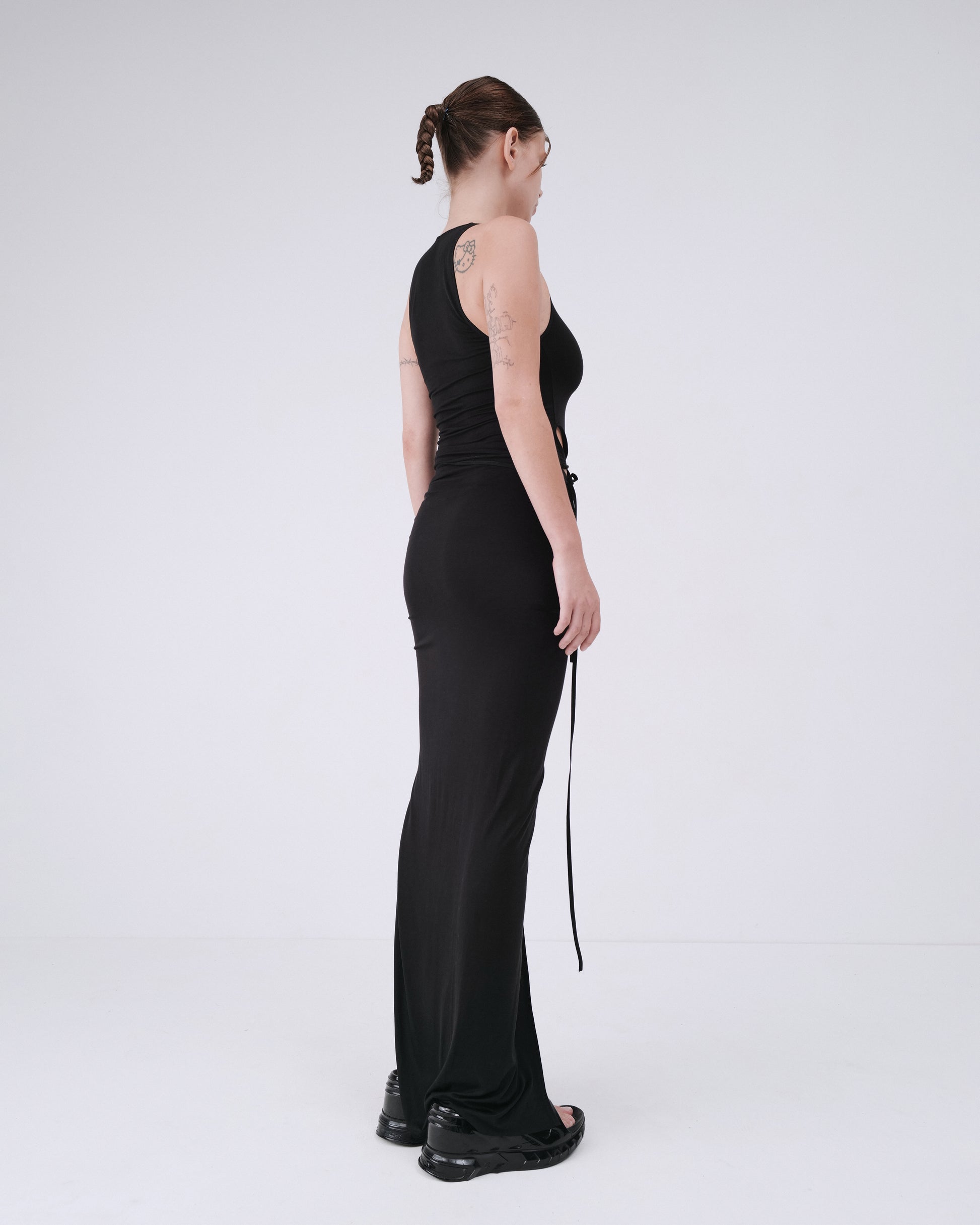FLOOR-LENGTH SKIRT IN BLACK
