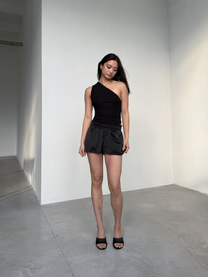 SINGLE-SHOULDER TOP