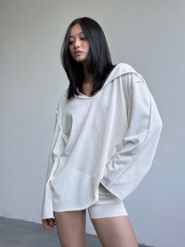 RELAXED-FIT HOODIE IN MILK