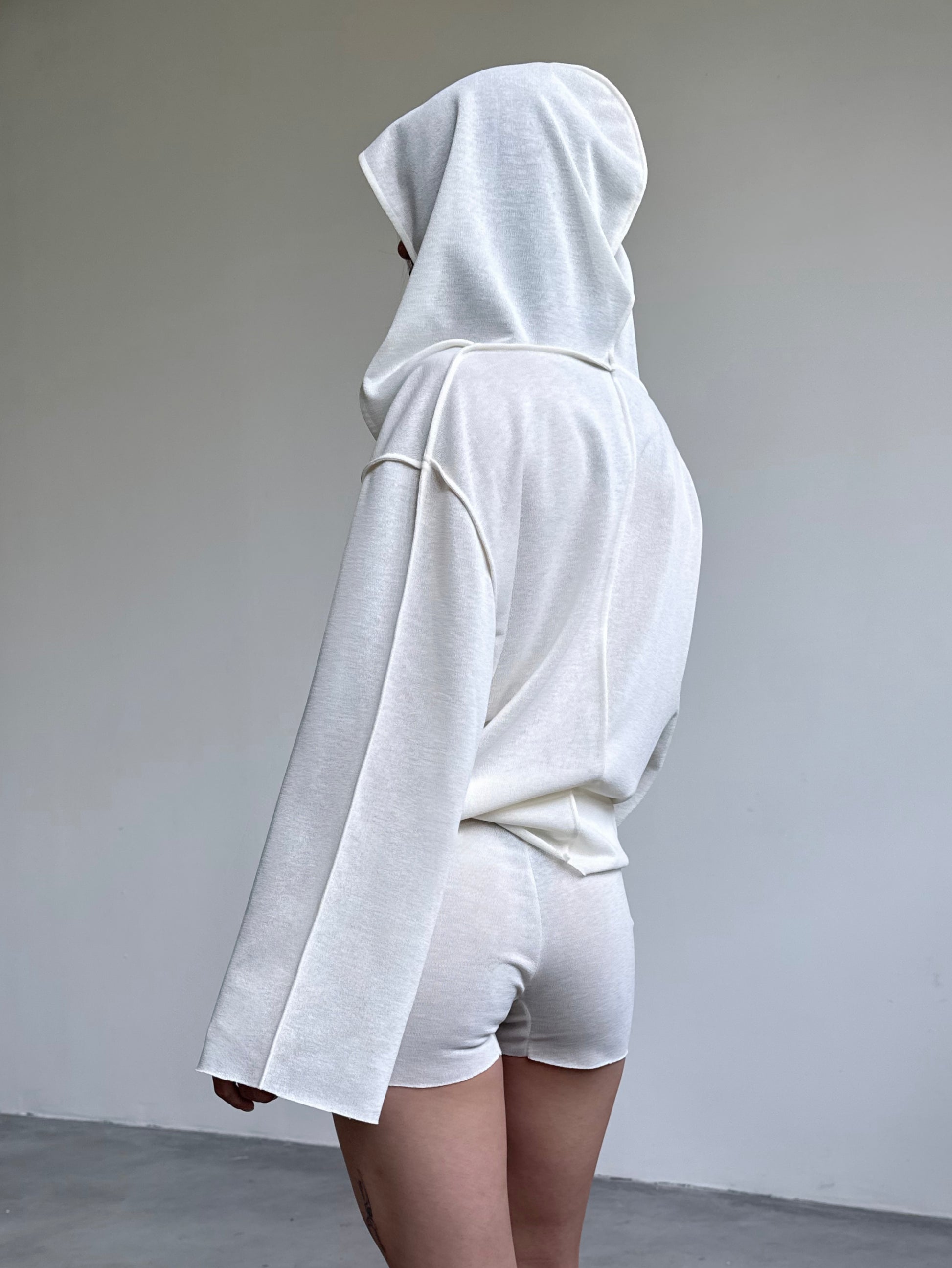 RELAXED-FIT HOODIE IN MILK