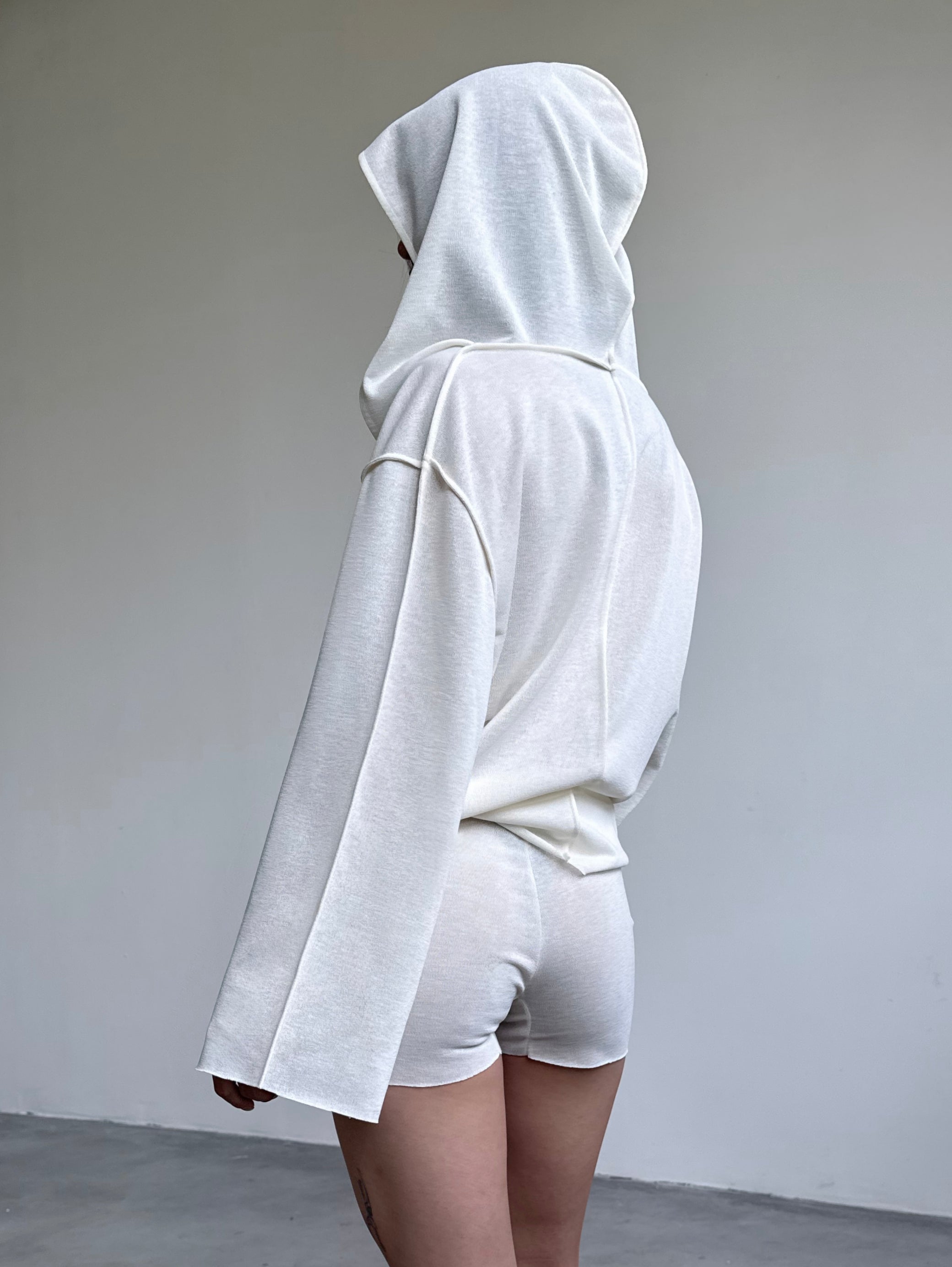 RELAXED-FIT HOODIE IN MILK