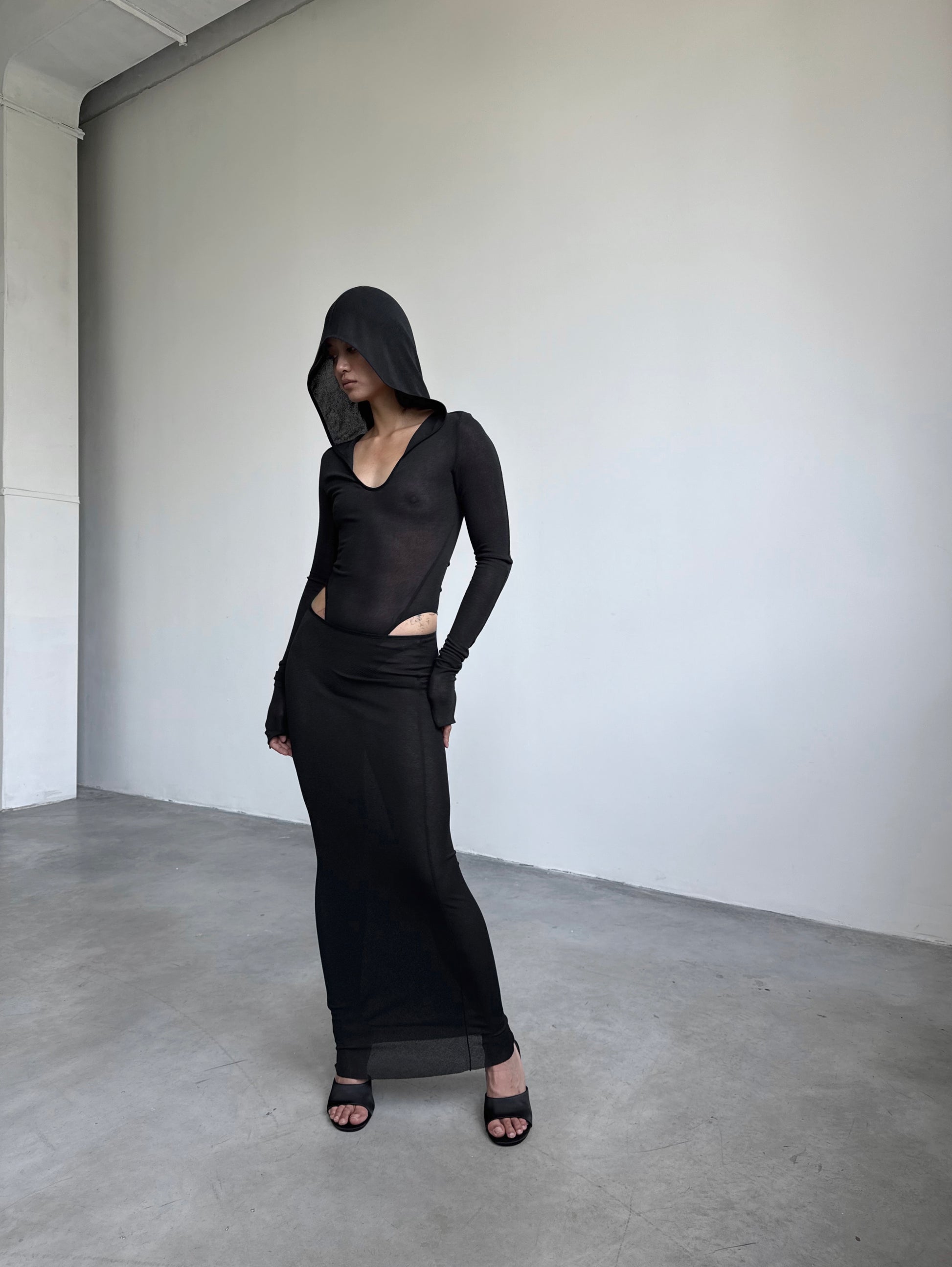DAILY MAXI SKIRT IN BLACK