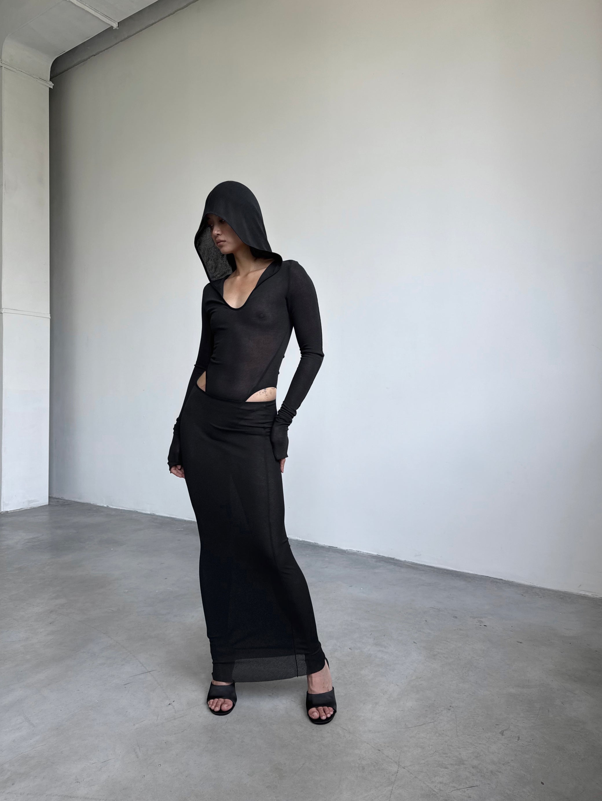 DAILY MAXI SKIRT IN BLACK
